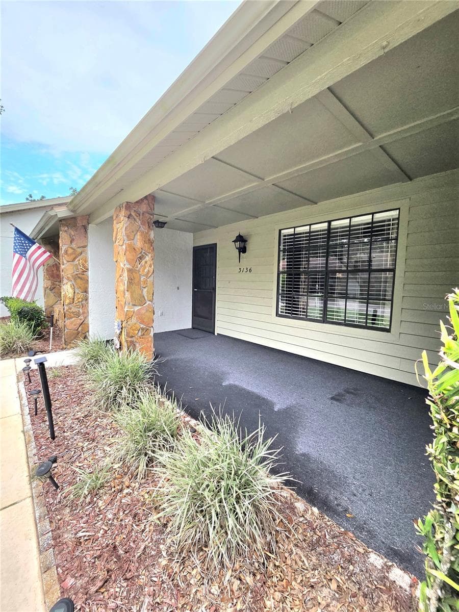 3136 Cloister CT photo 5