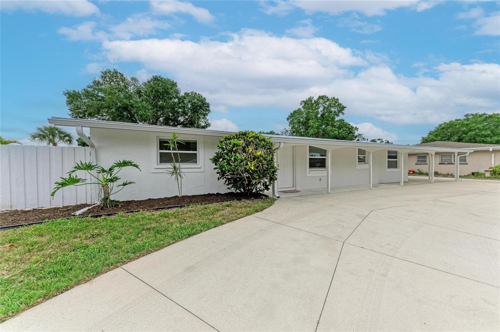 2714 Datura St photo 3