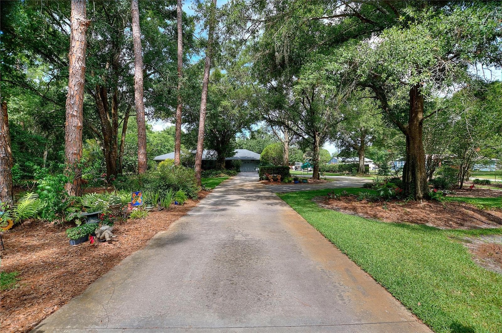 7 Lake Arrowhead Dr photo 2