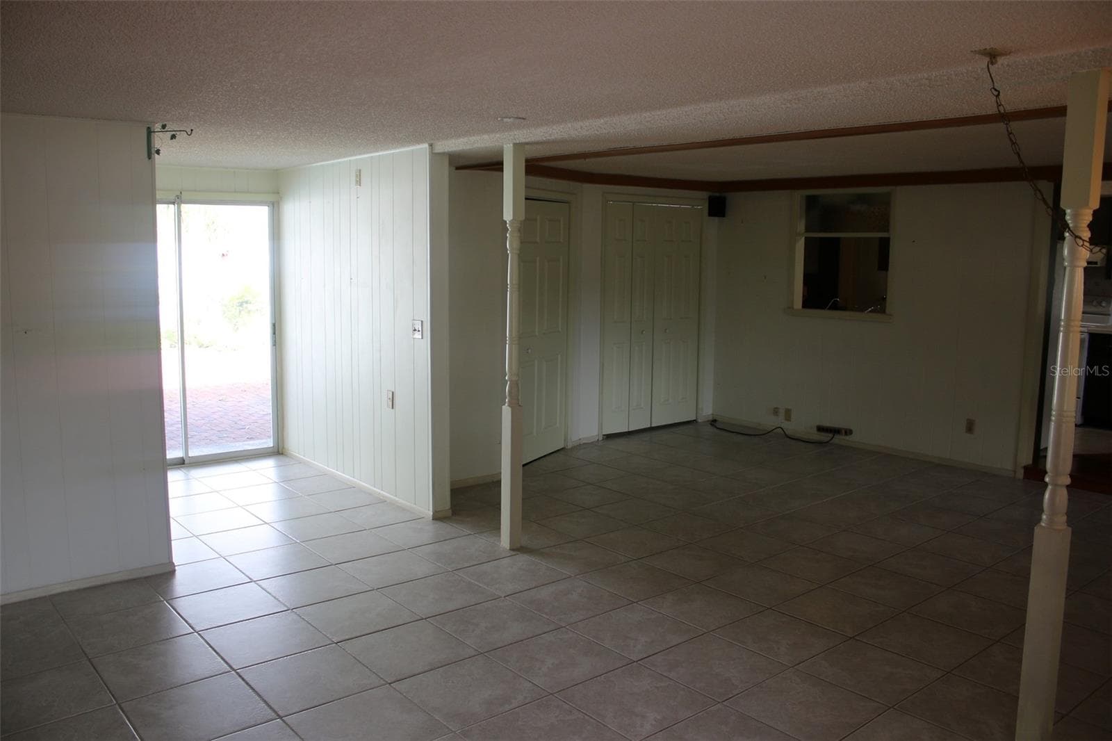 407 N Pompano Ave photo 4
