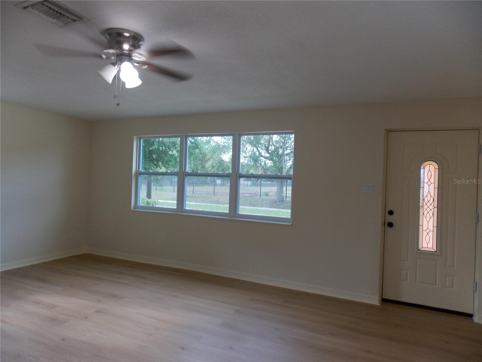 1669 35th St photo 2