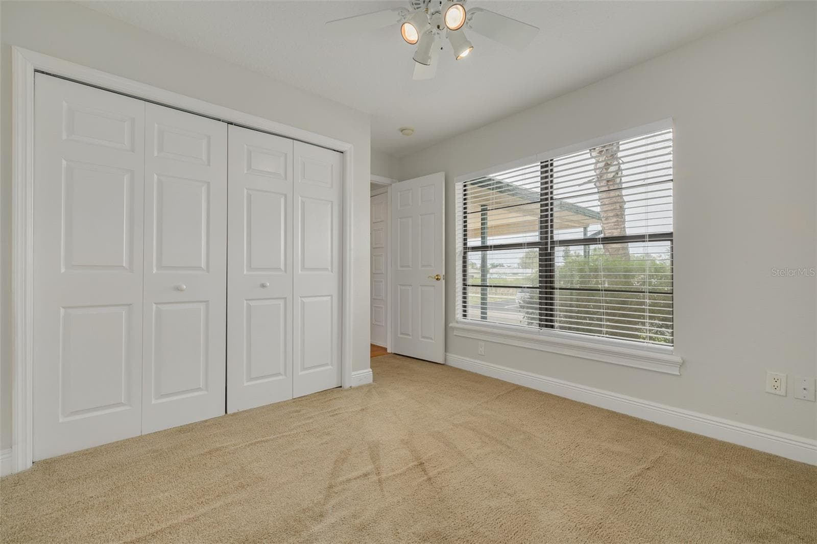 616 Yardarm Dr #8 photo 4
