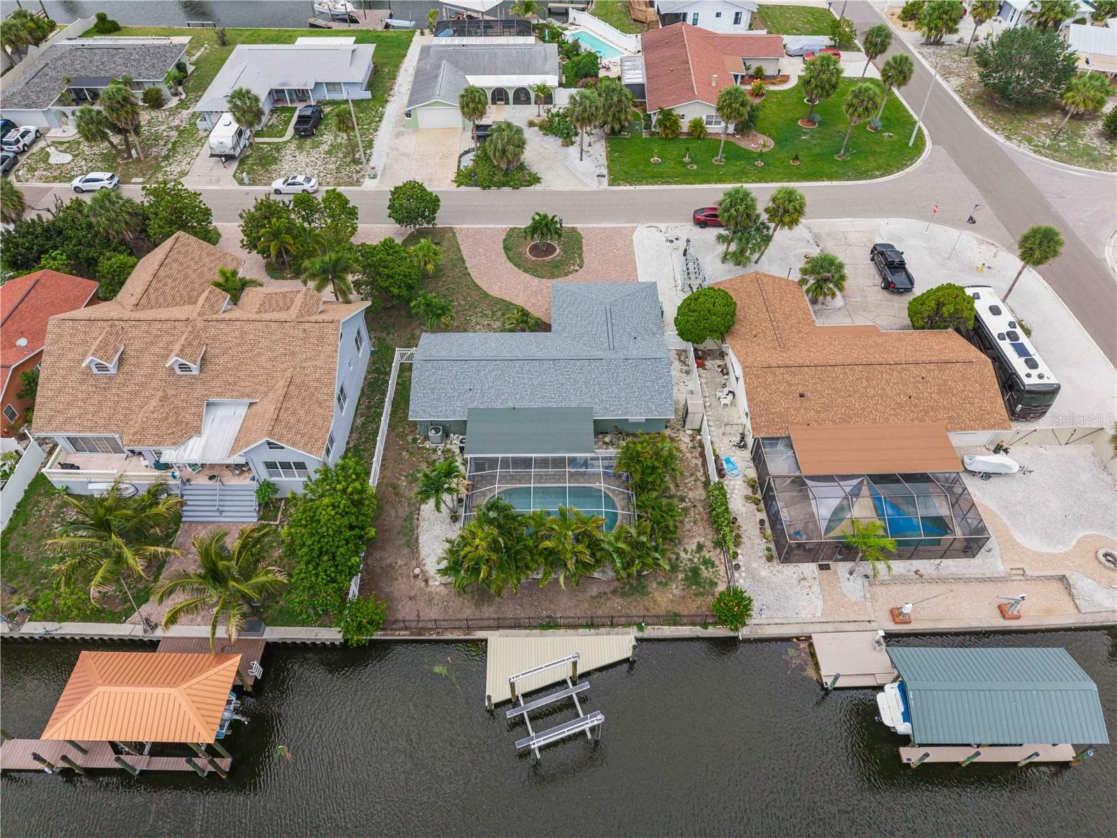 1004 Spindle Palm Way photo 2
