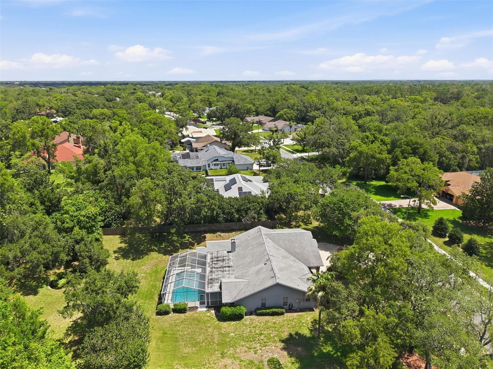 18451 Winding Oaks Blvd photo 3