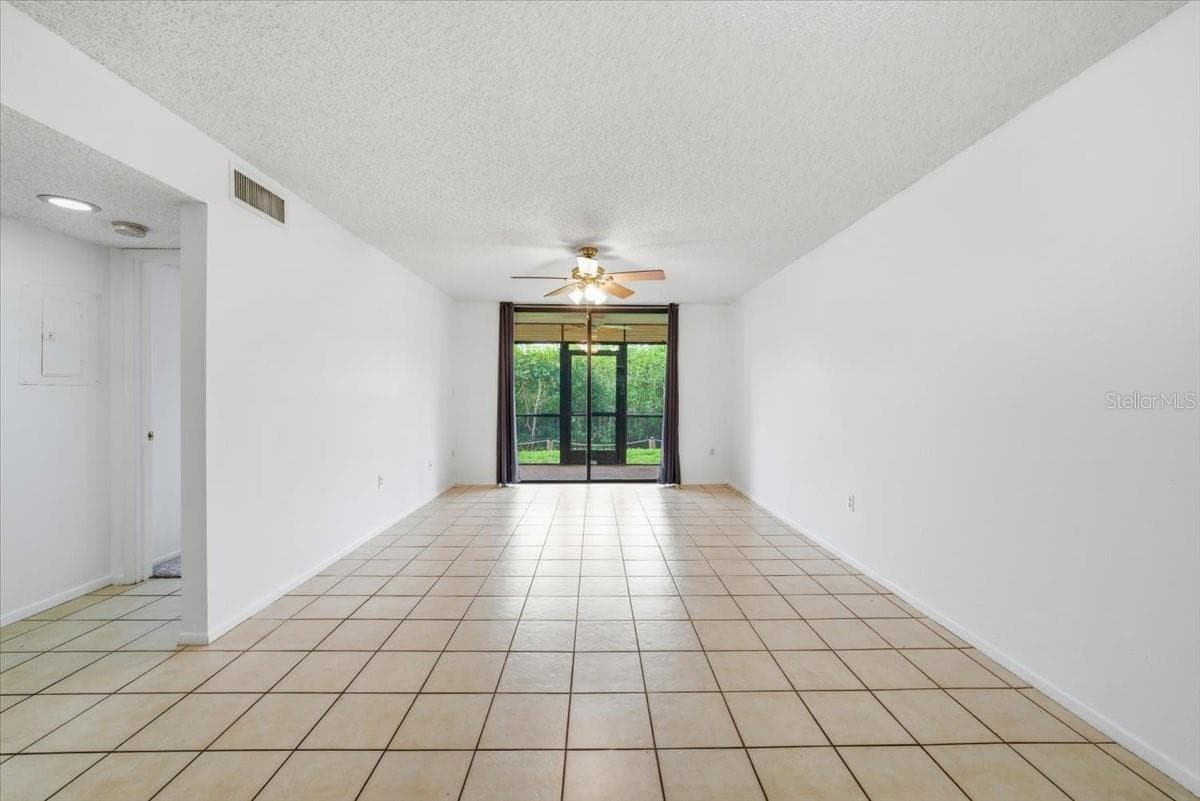 1332 Pasadena Ave S #102 photo 3