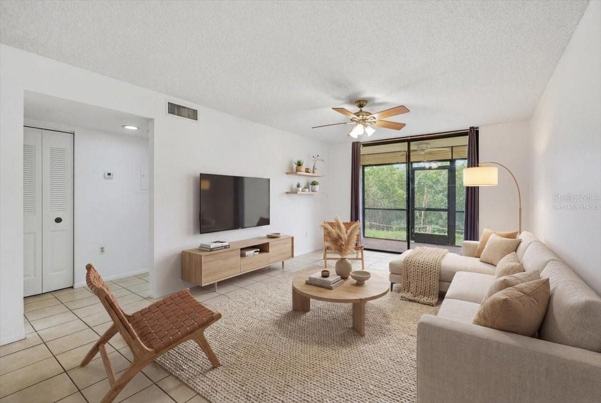 1332 Pasadena Ave S #102 photo 5