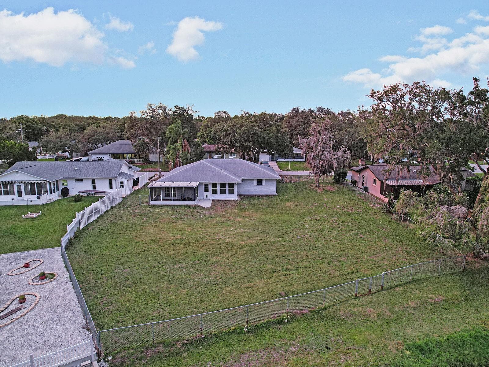 8310 Liman Dr photo 2