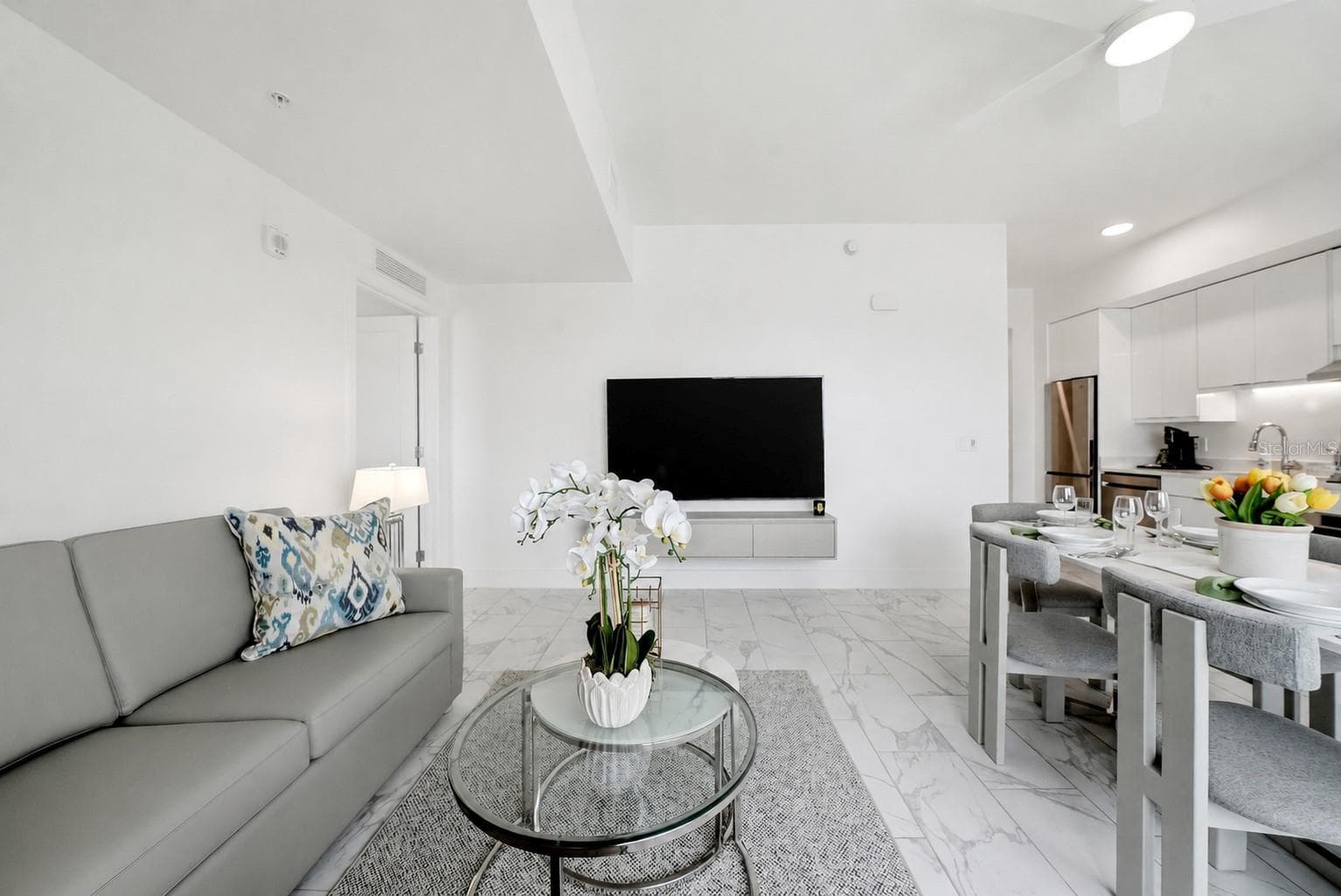 411 E Shore Dr #509 photo 3