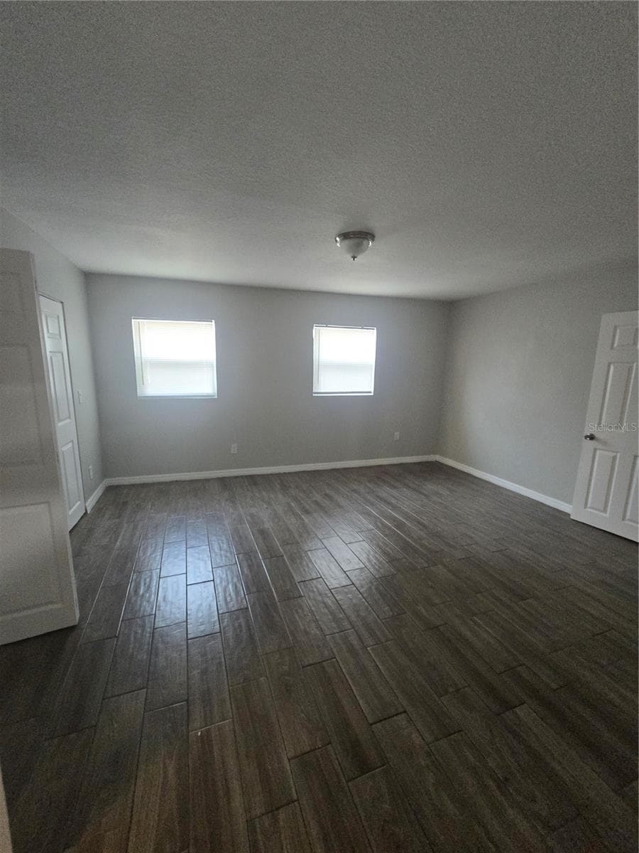 3905 E Osborne Ave photo 4