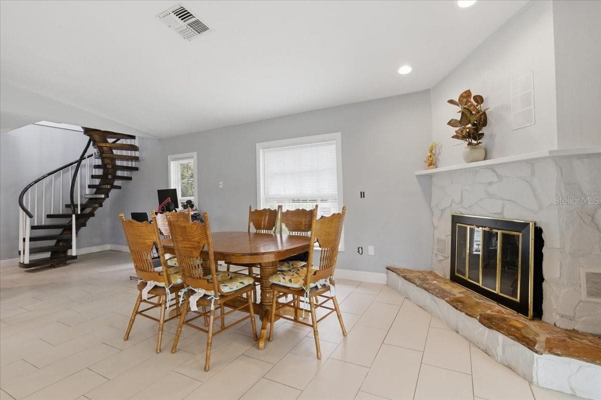 3235 Silkwood Loop photo 5