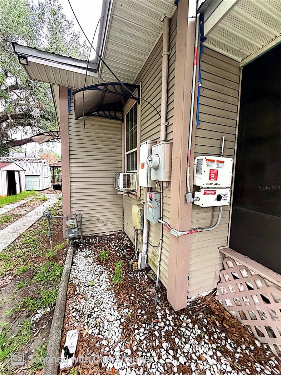 118 W Drew St photo 3