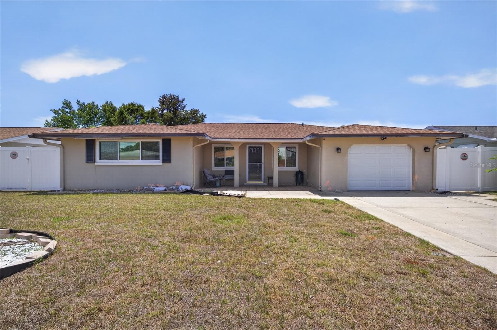 10237 Oak Hill Dr photo 2