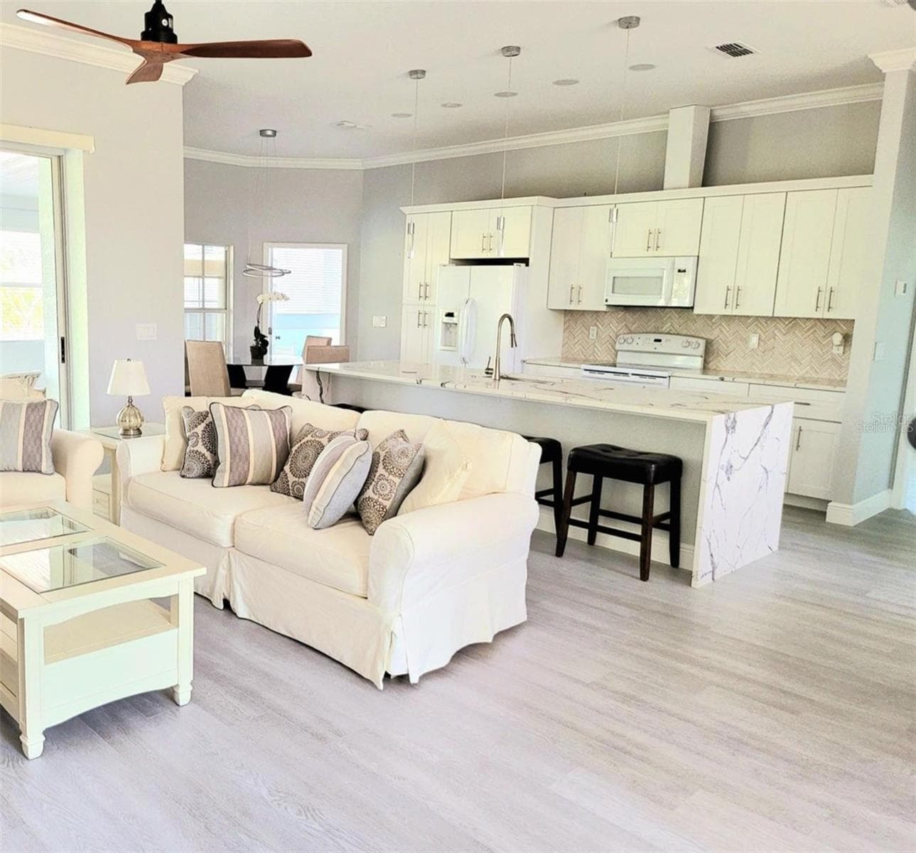 1415 Beach Club Ln photo 5