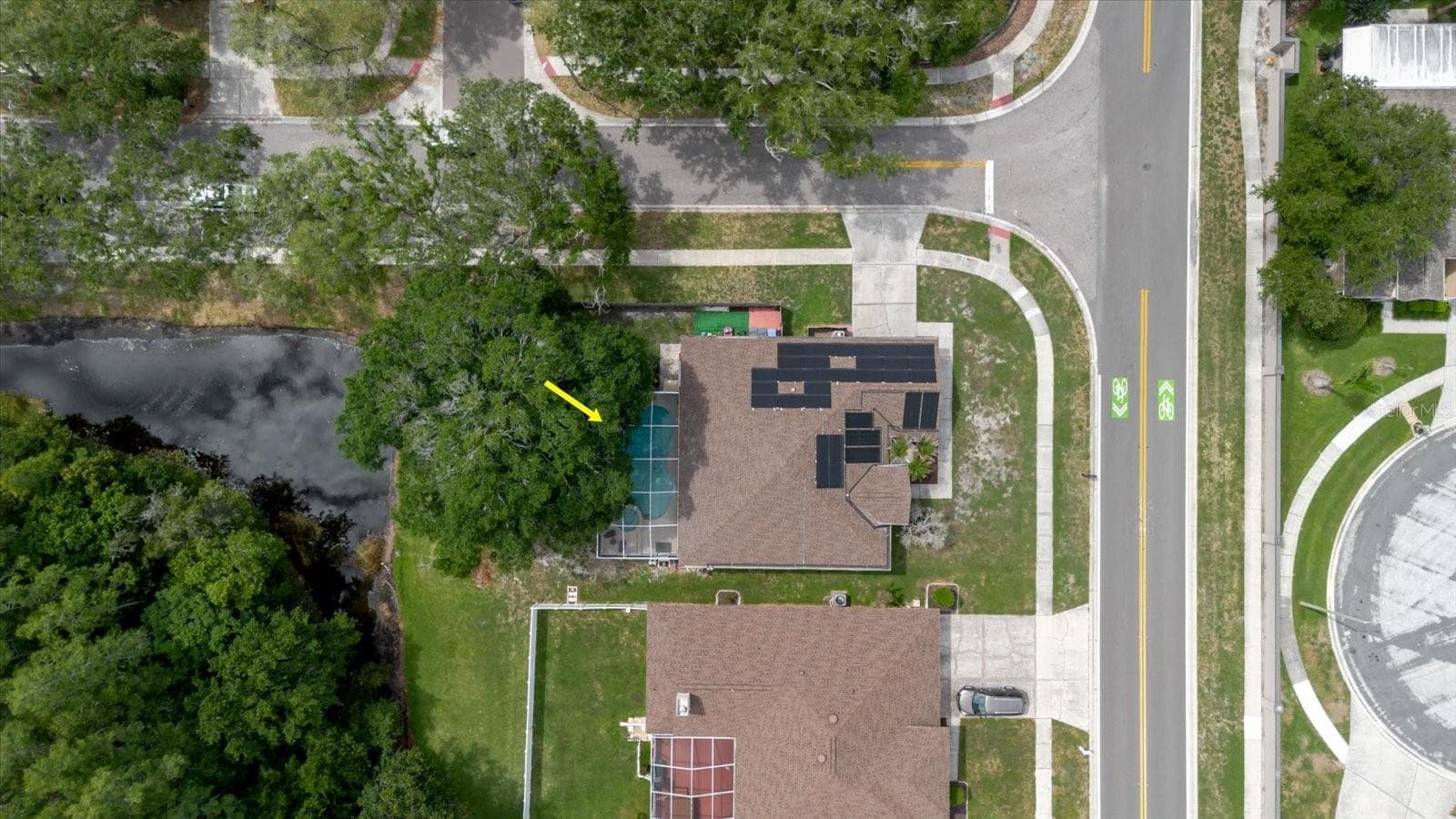 9601 Regents Park Dr photo 5