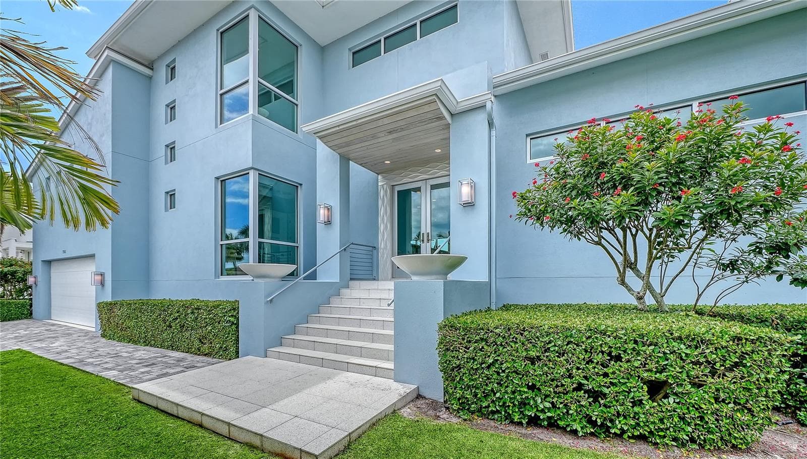 705 Jungle Queen Way photo 5