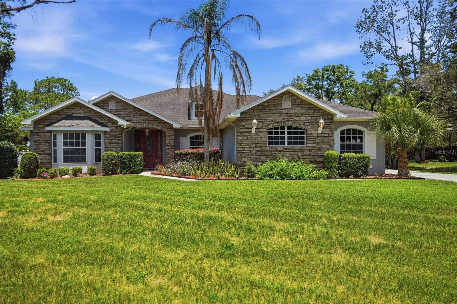 9011 Foxdale Ln photo 3