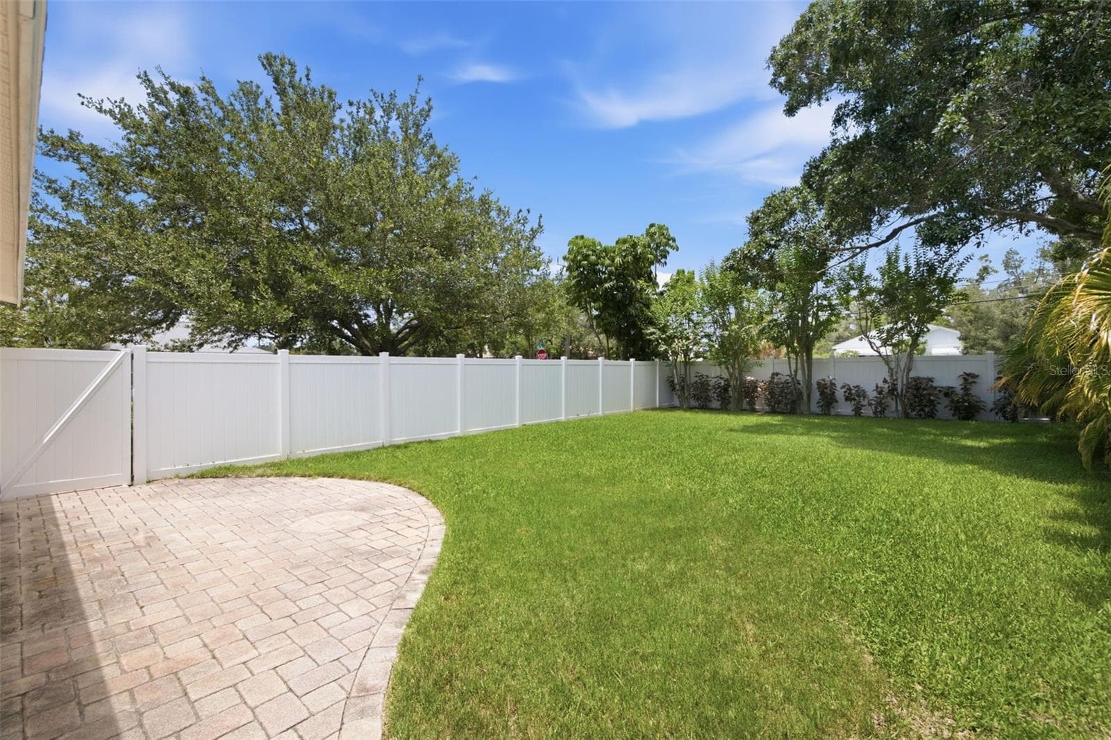 1470 28th Ave N photo 3