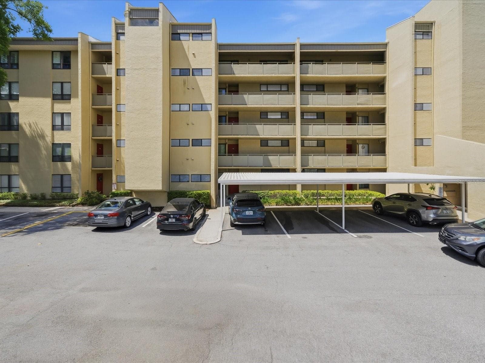 13626 Greenfield Dr #401 photo 5