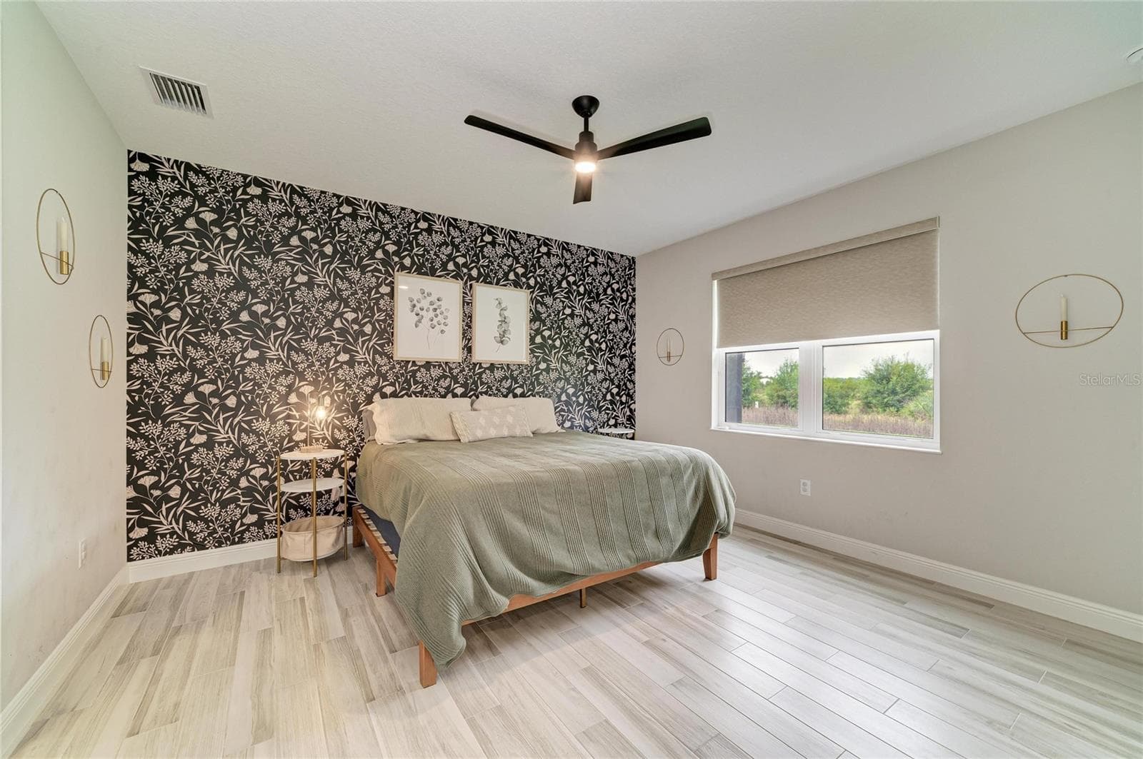 1079 Waterline CT photo 4