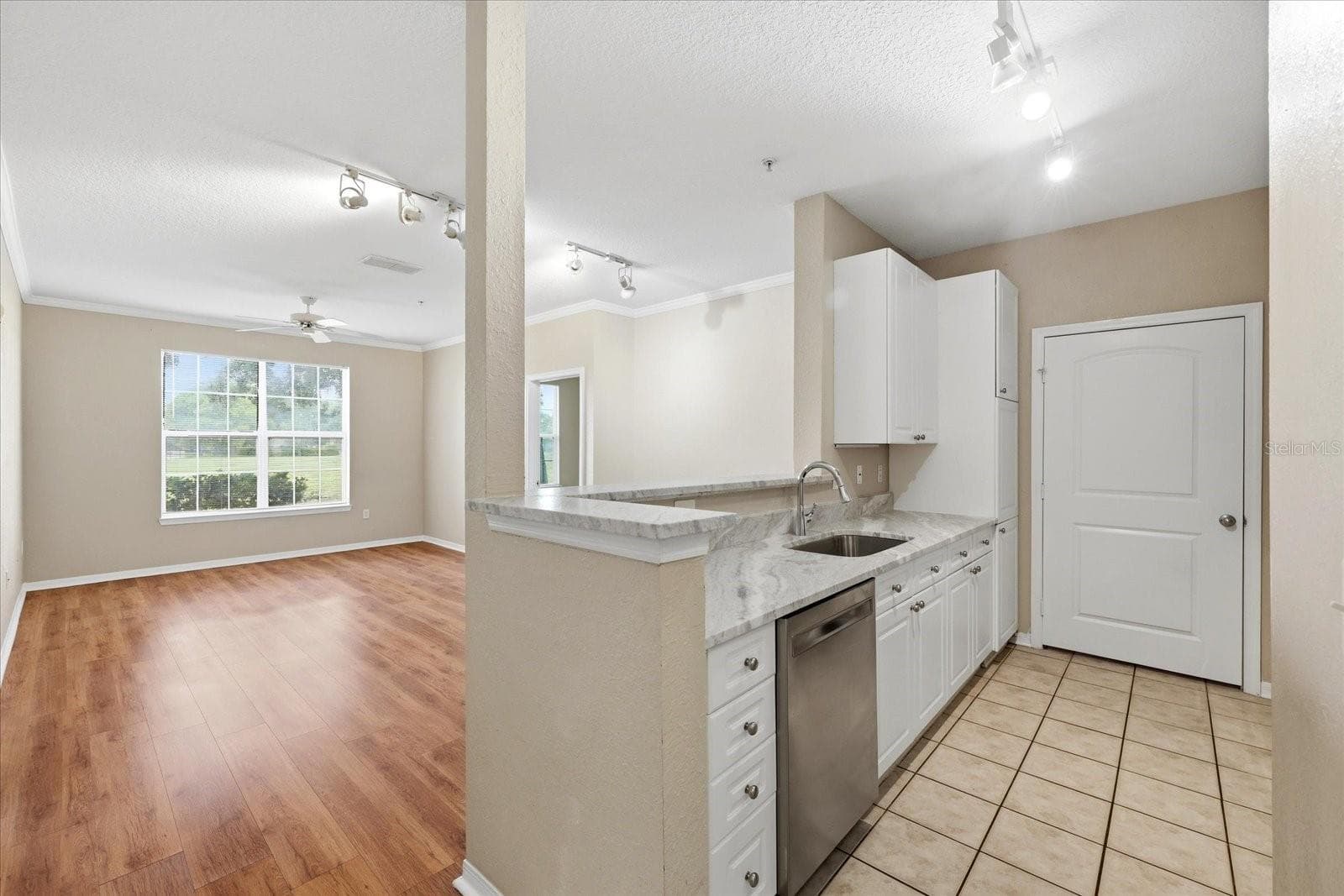 4221 W Spruce St #2101 photo 4