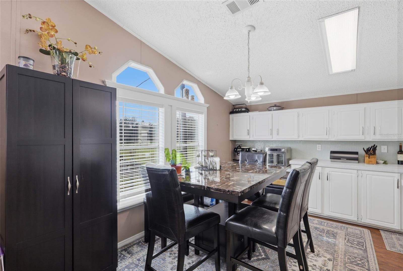 28651 Tupper Rd photo 5