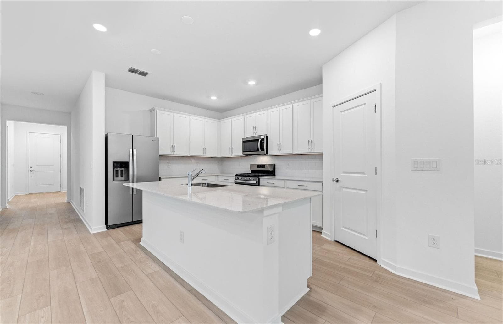 6607 Asbury Barnes Ln photo 3