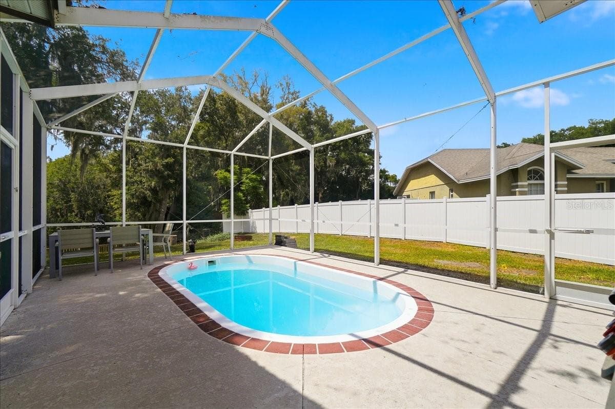 448 Lake Harris Dr photo 3