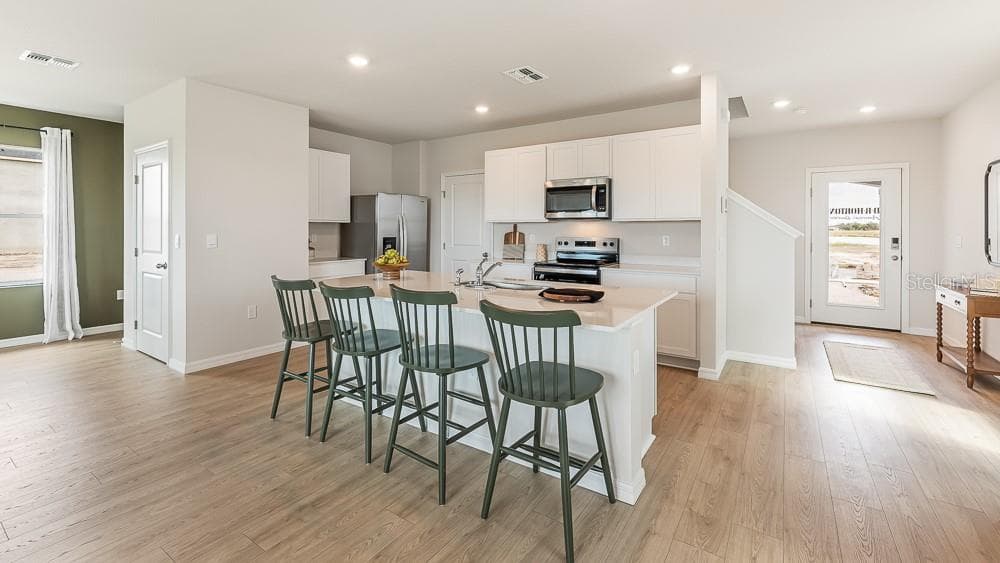 18717 Lookout Ridge Pl photo 3