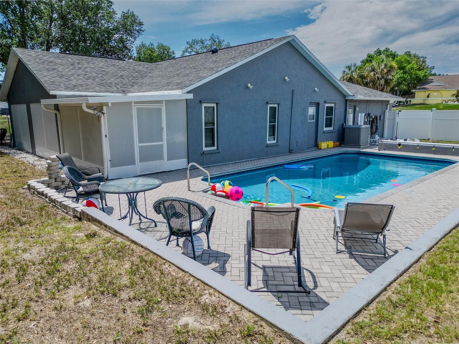 12090 Venice Dr photo 5