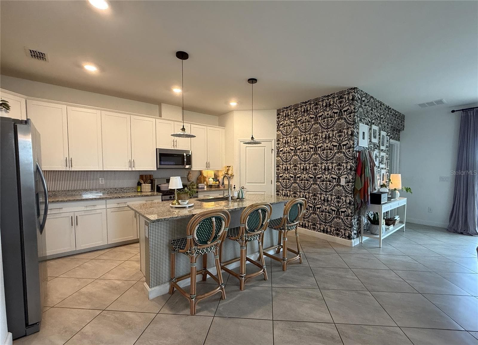 5132 Coral Reef Way photo 2