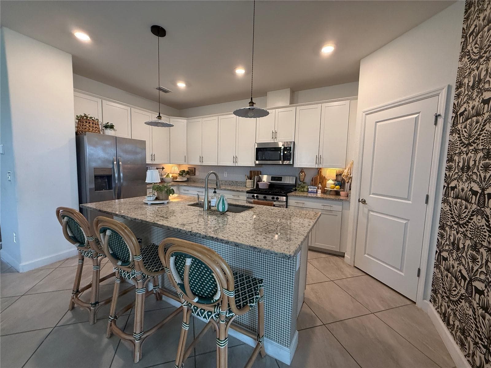 5132 Coral Reef Way photo 3