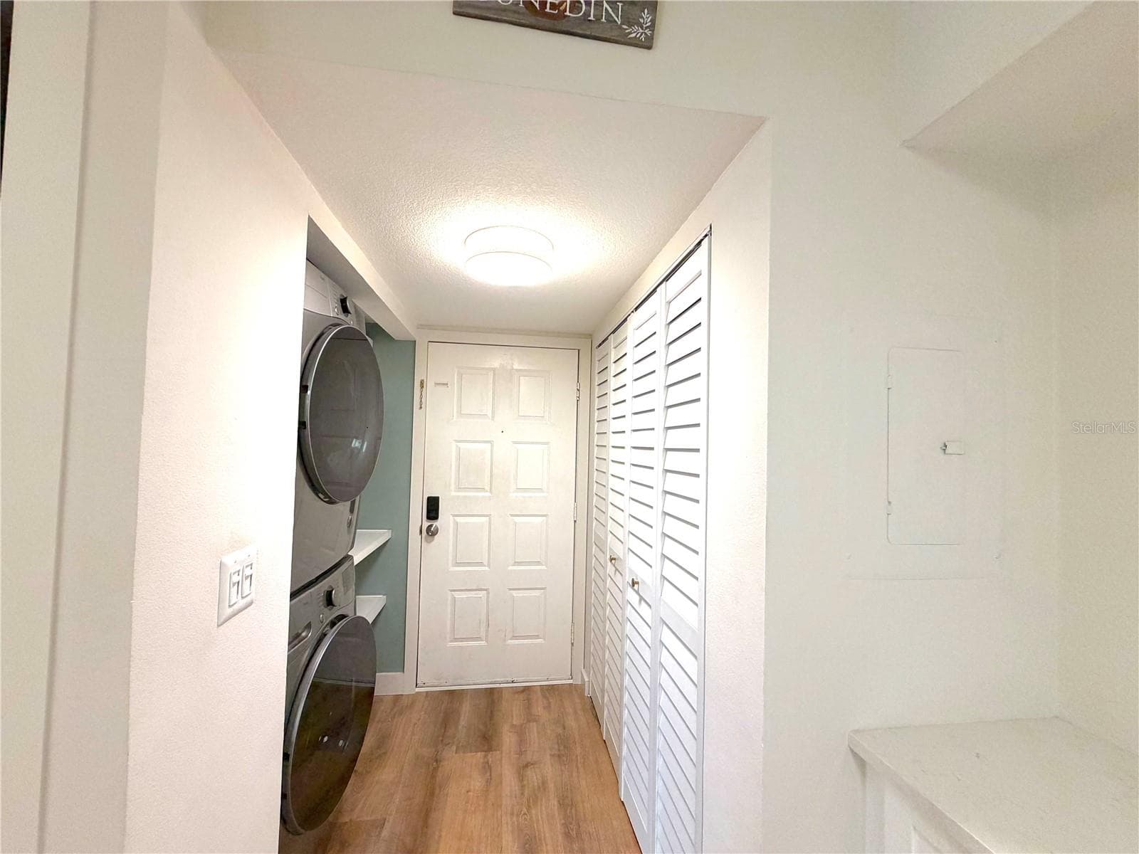 2067 Hunters Glen Dr #312 photo 3