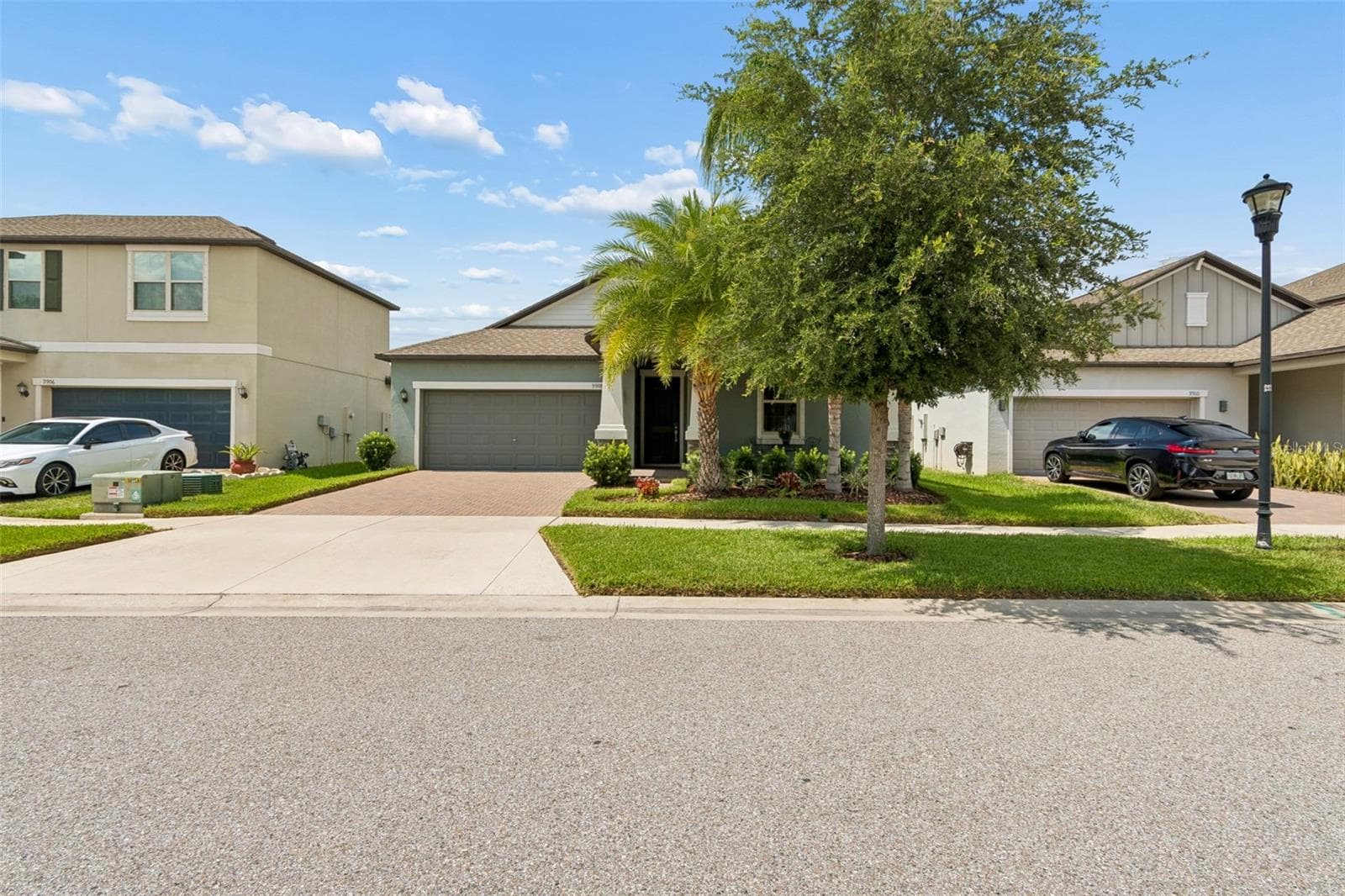 9908 Sage Creek Dr photo 2