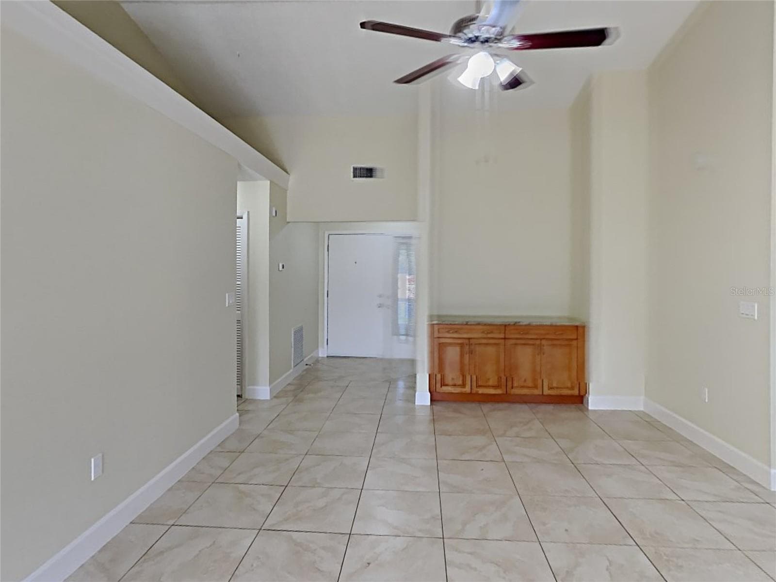 1320 Noell Blvd photo 3