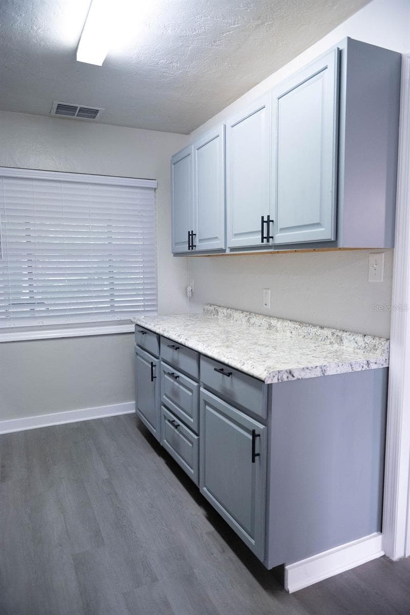 5480 70th Ln N photo 4