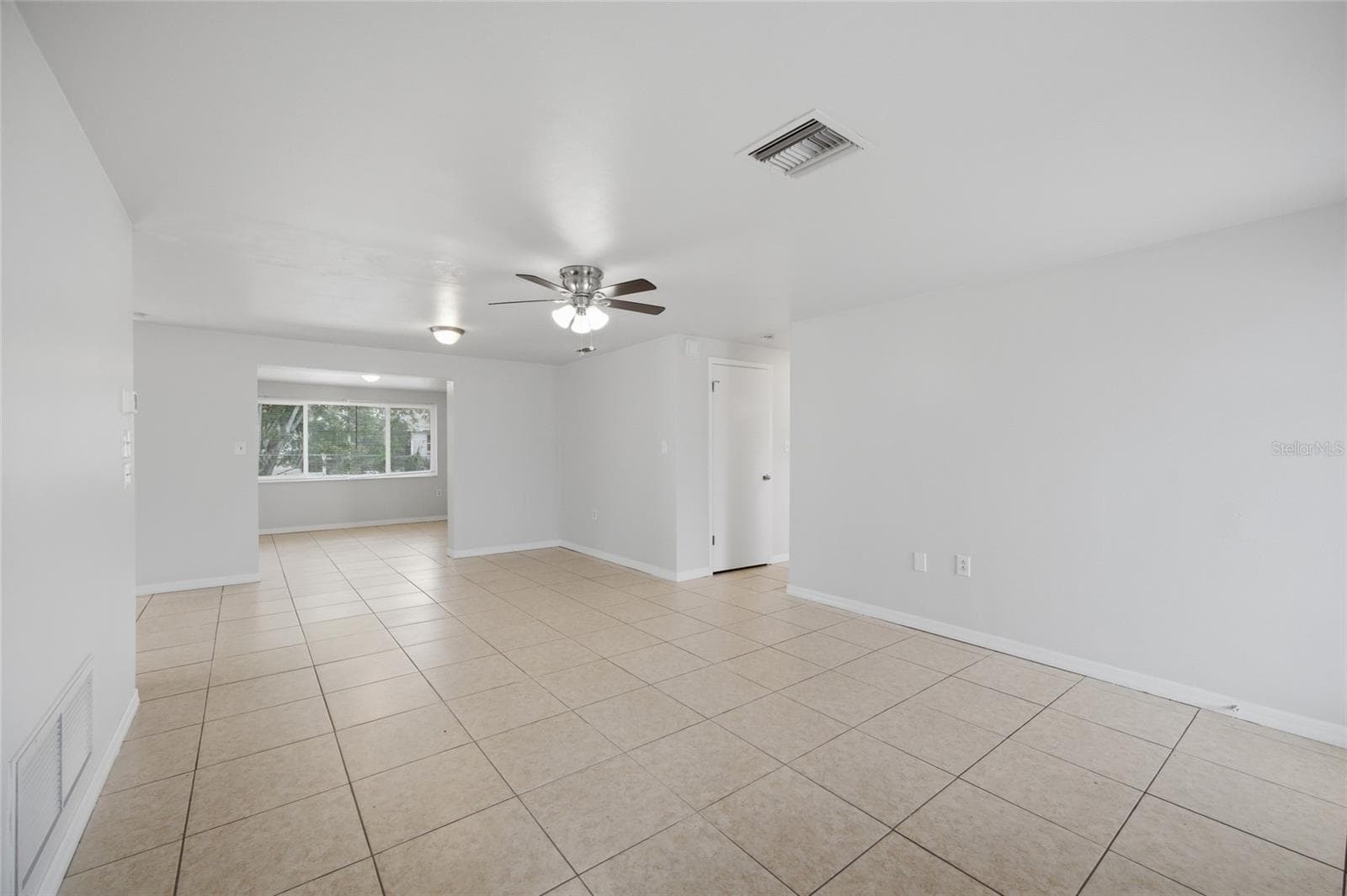3029 Huntington Rd photo 5