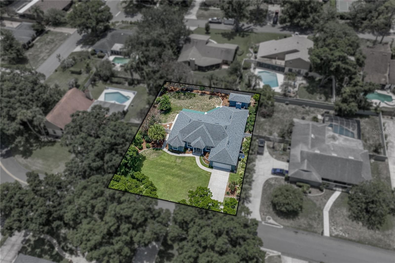 1113 Sugartree Dr N photo 2