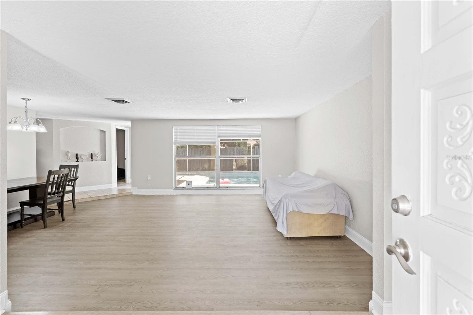 9131 Hunt Club Ln photo 5