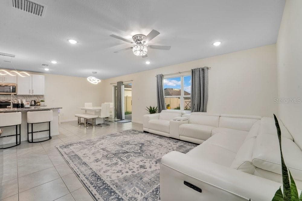 35704 Doveland Dr photo 4