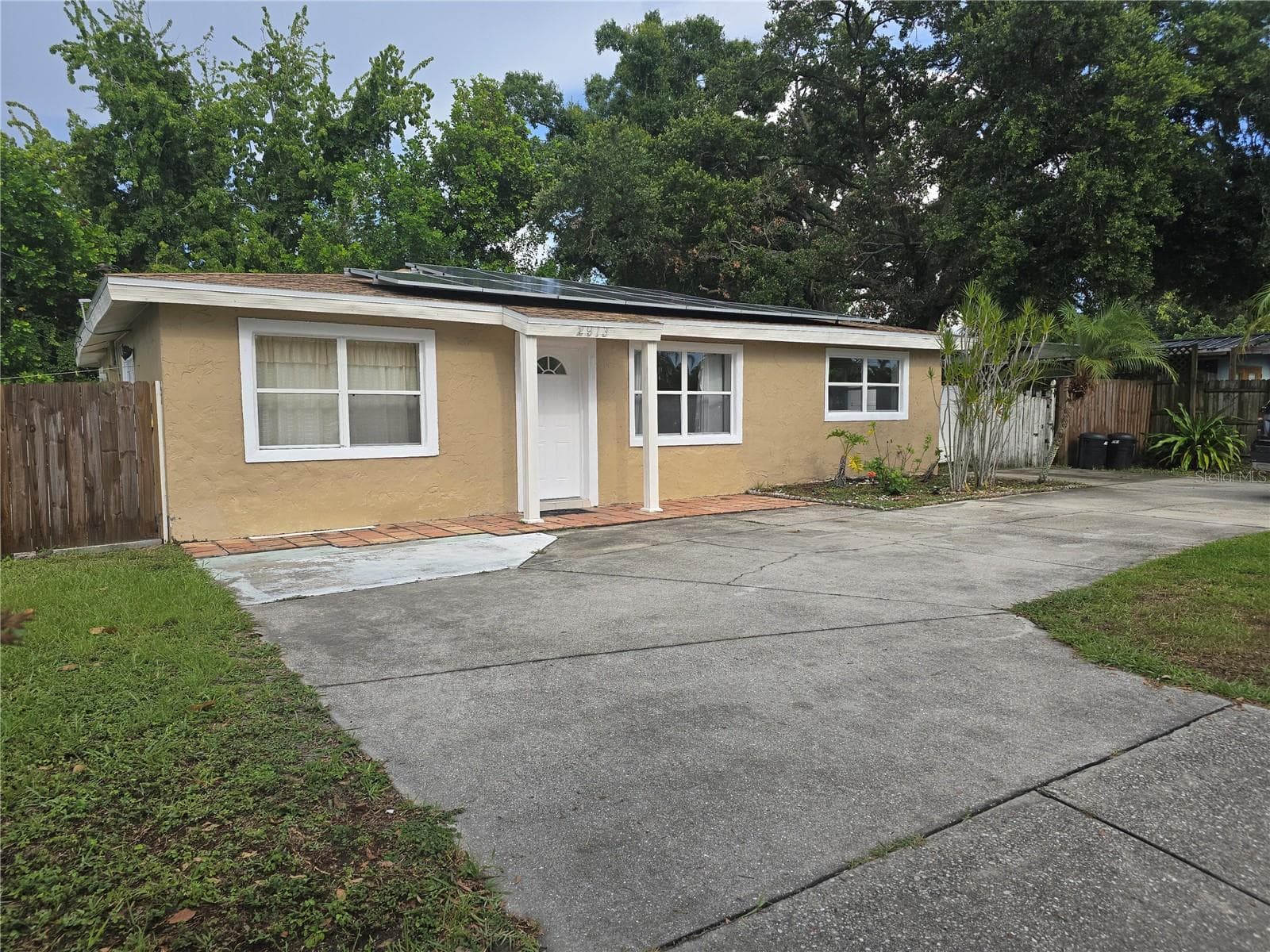 2913 McIntosh Rd photo 2