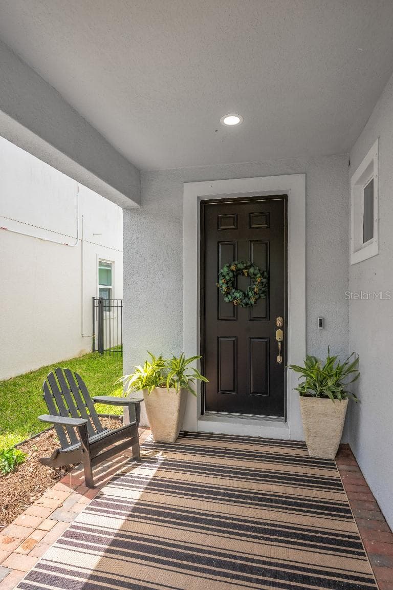 6135 Voyagers Pl photo 4