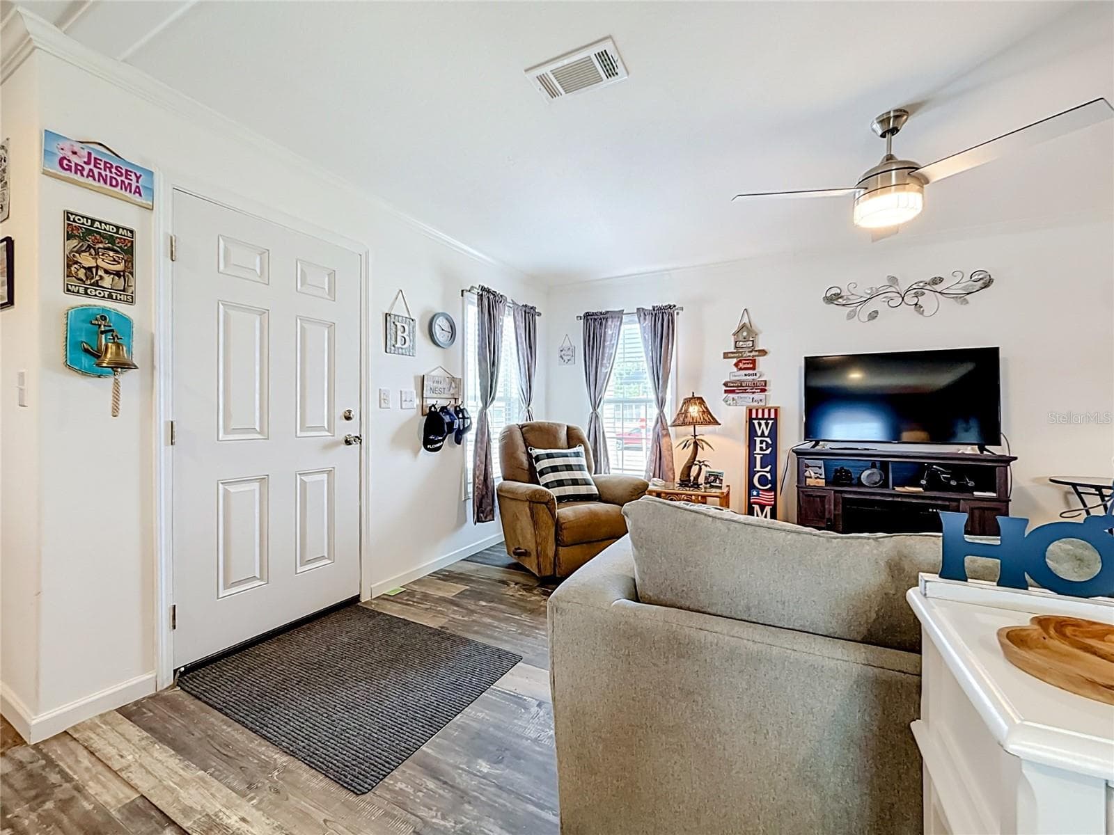 10485 Holiday Shores Dr #302 photo 3