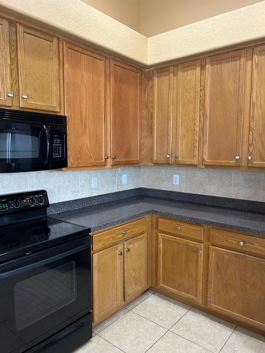 210 Rosana Dr photo 4