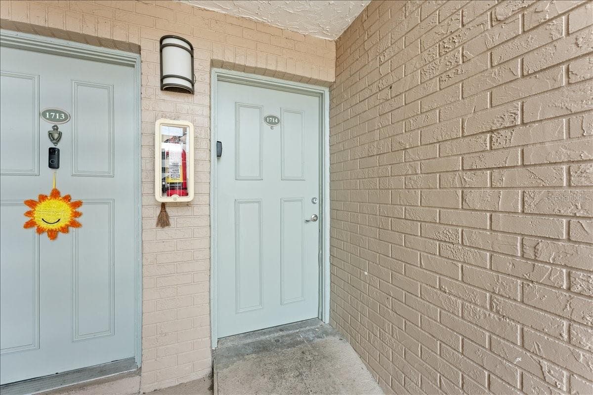 7210 N Manhattan Ave #1714 photo 3