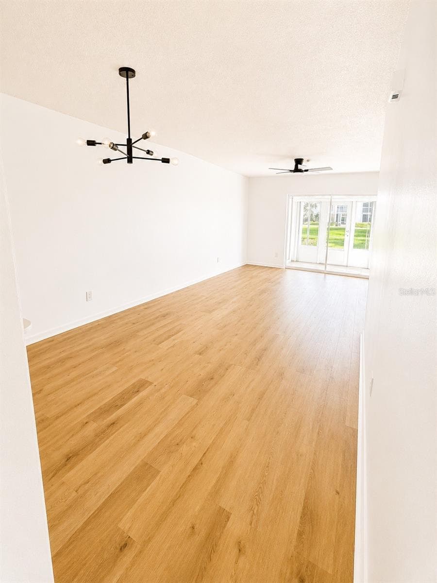 1420 Oak Hill Dr #102 photo 4