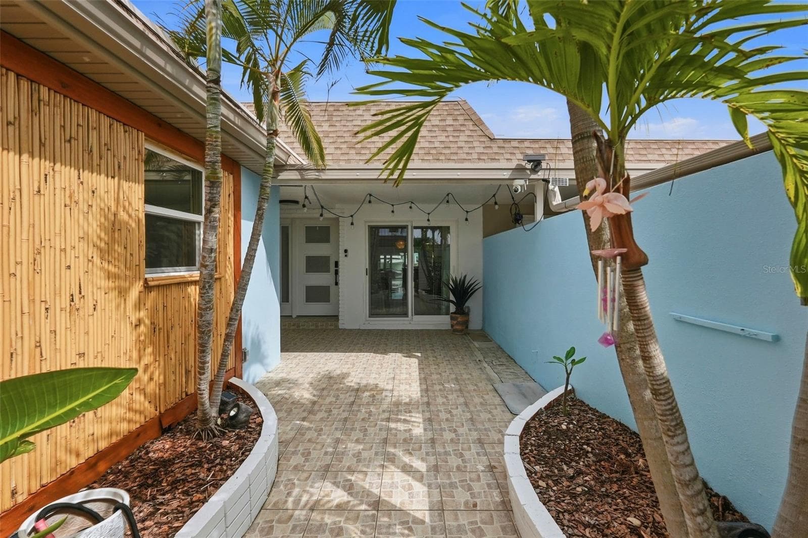 573 Boca Ciega Point Blvd N photo 4