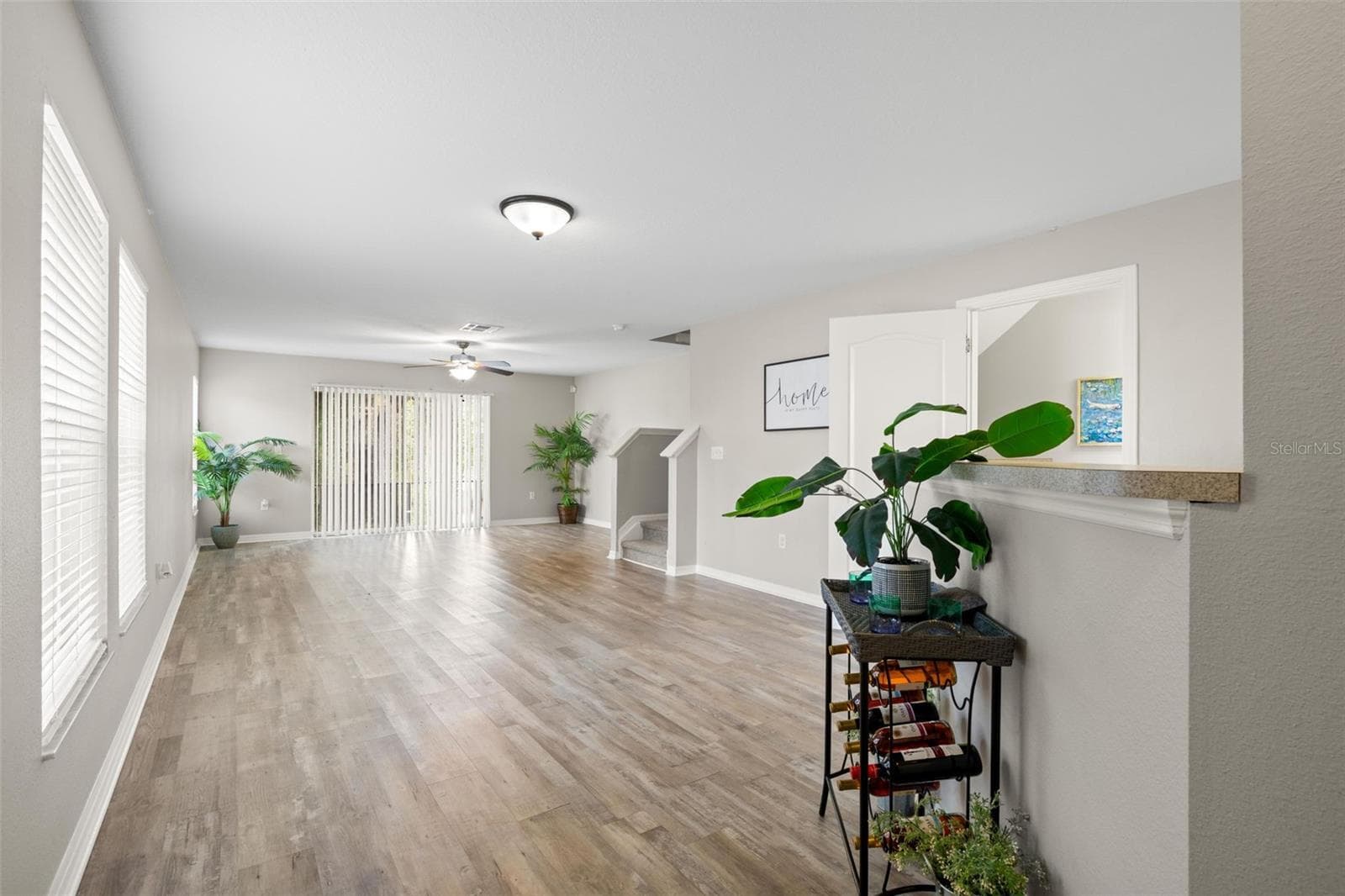 10924 Johanna Ave photo 5