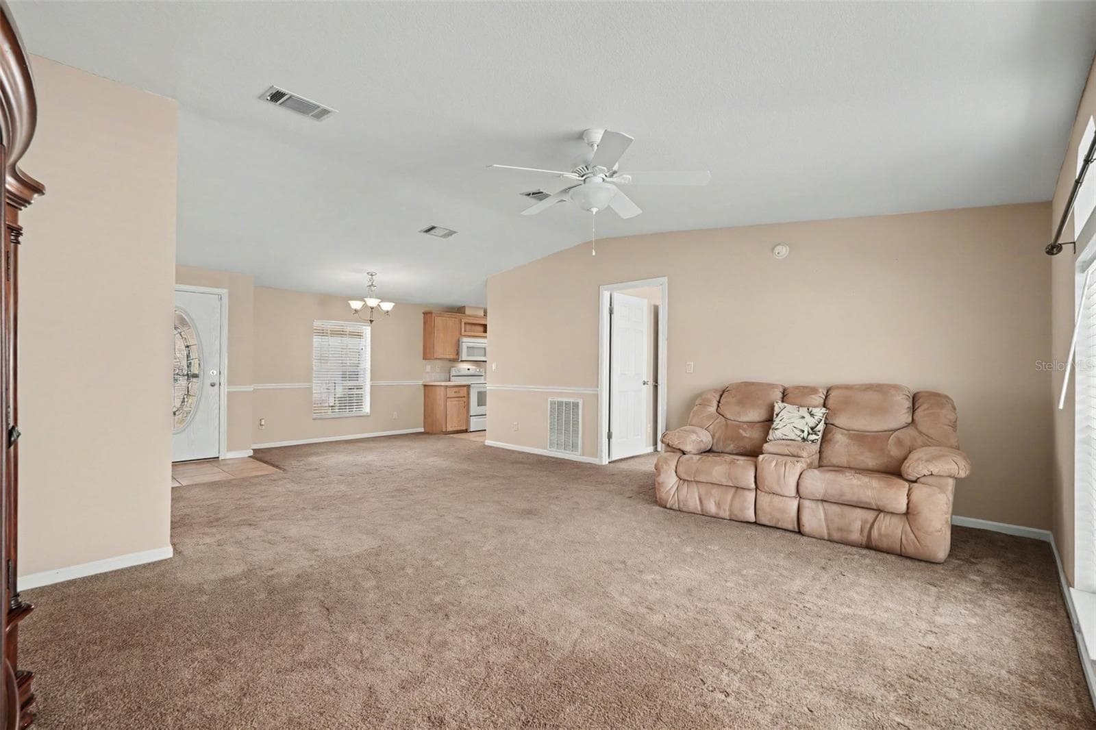 37536 Gill Ave photo 4