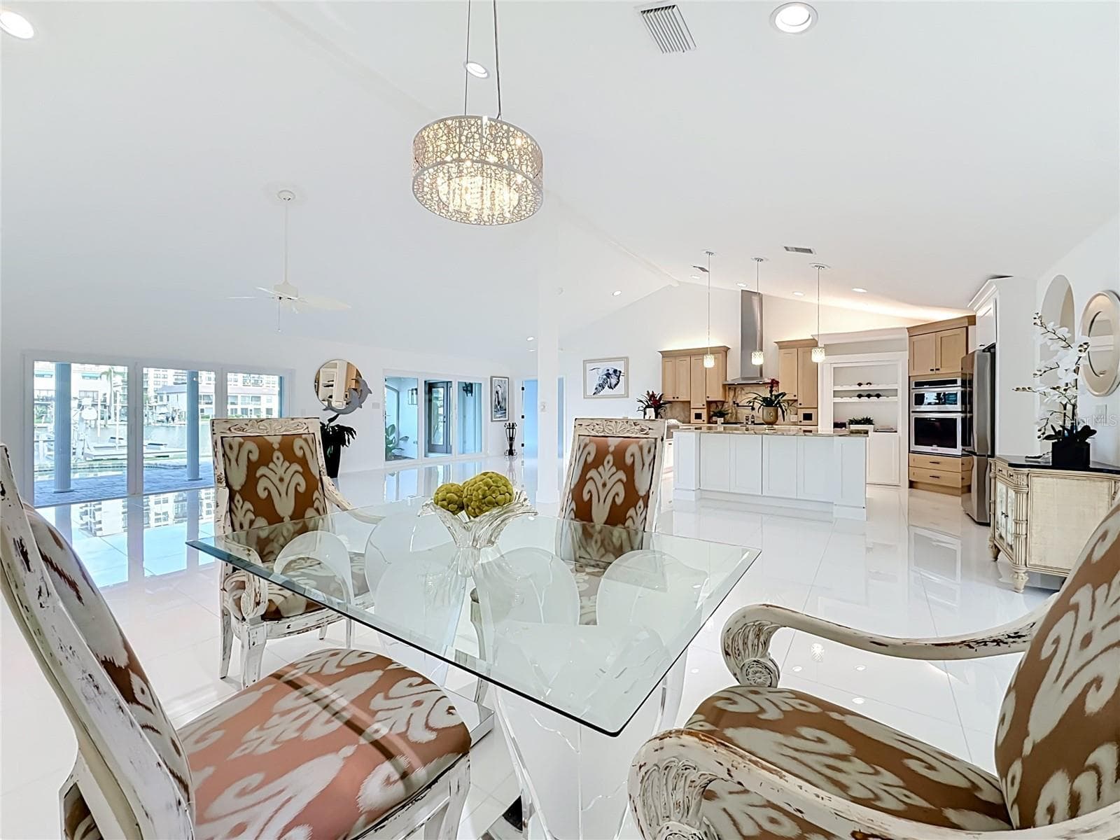 324 Leeward Is photo 5