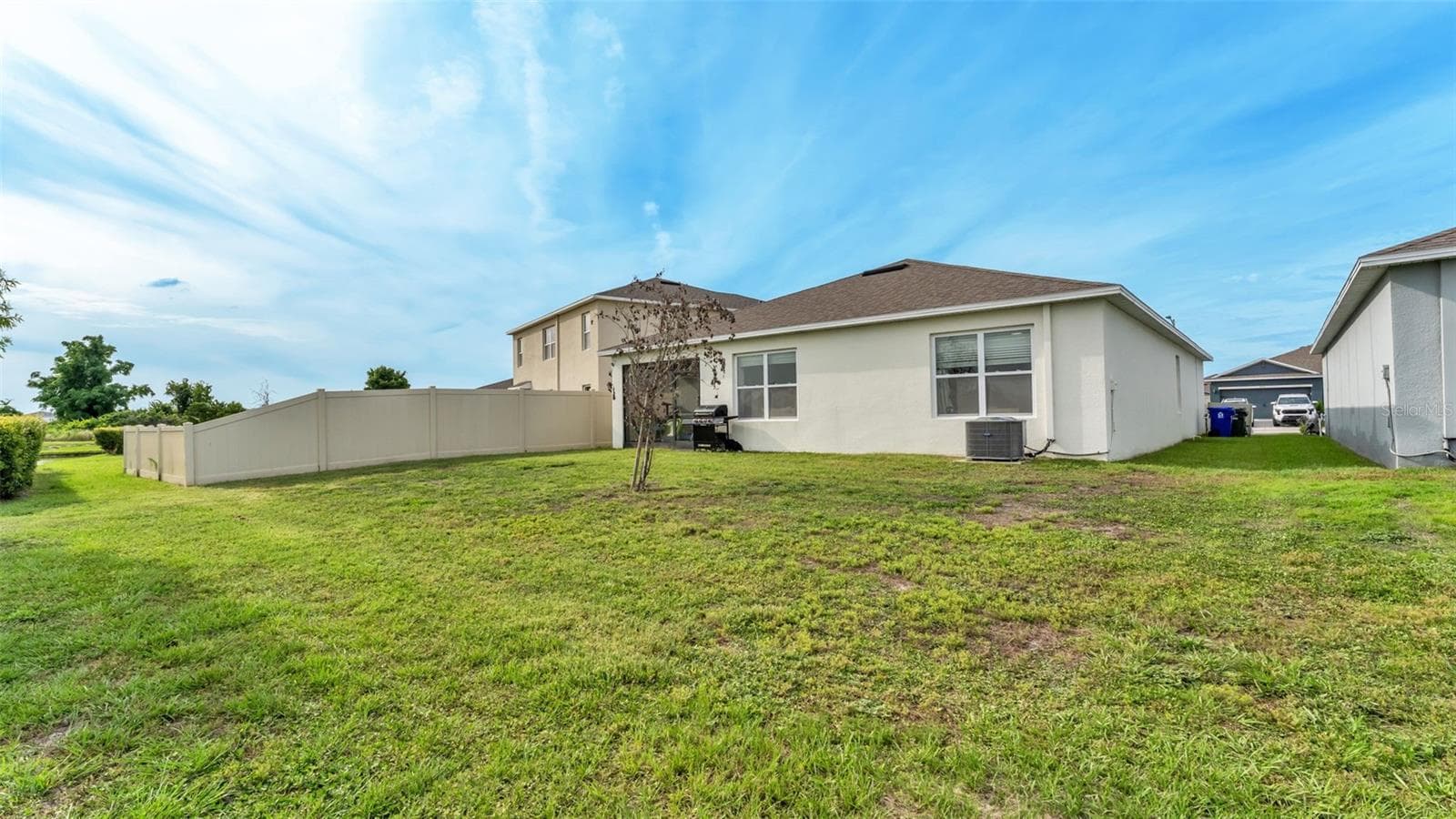 5853 Arlington River Dr photo 4